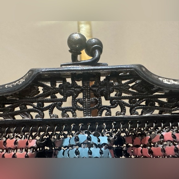 Whiting & Davis 1930’s Sterling Plated “Elsah” Mesh Handbag - Picture 3 of 10